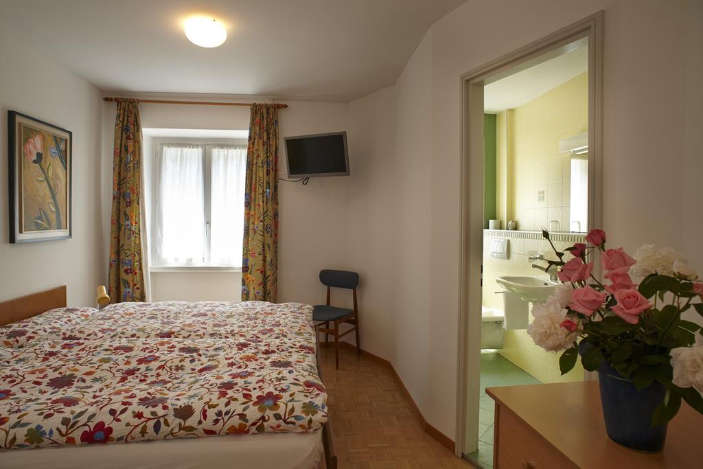Defanti Hotell Lavorgo Rom bilde